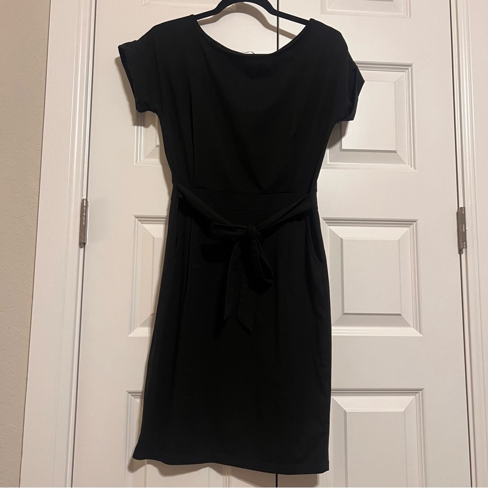 Chic Black Midi Dress with Belt